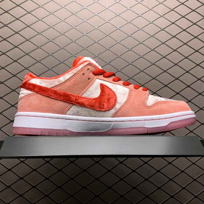 Nike SB Dunk Low Strangelove