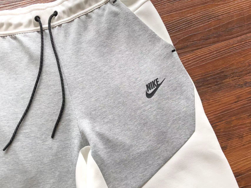 Calça Nike Tech Fleece "White/Gray Green Detail"