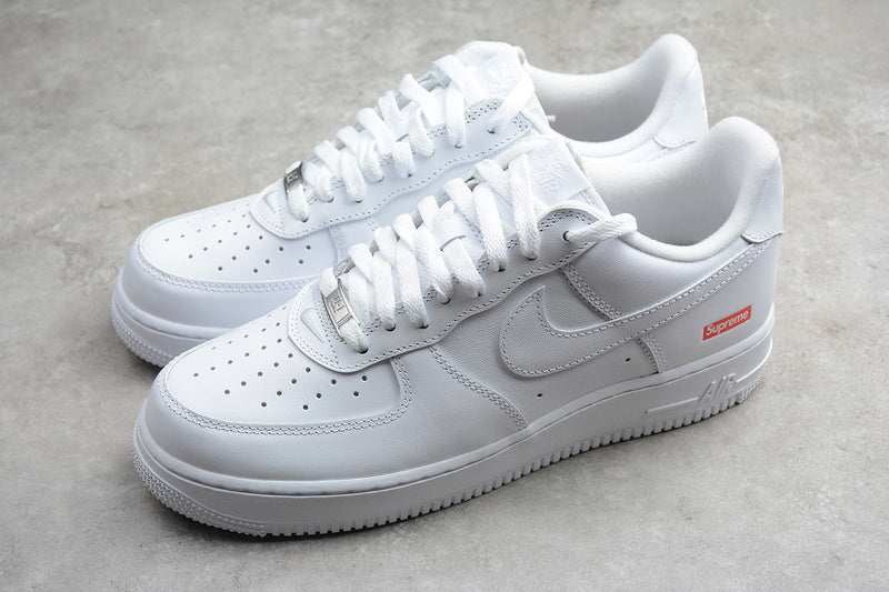 Nike Air Force 1 Low Supreme