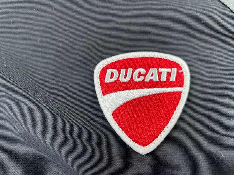 Conjunto Supreme x Ducati Black