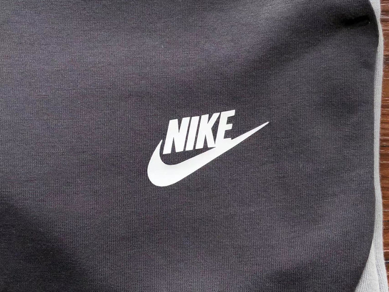 Calça Nike Tech Fleece "Gray/Black"