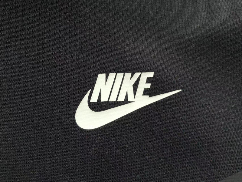 Conjunto Nike Tech Fleece "Black/White"