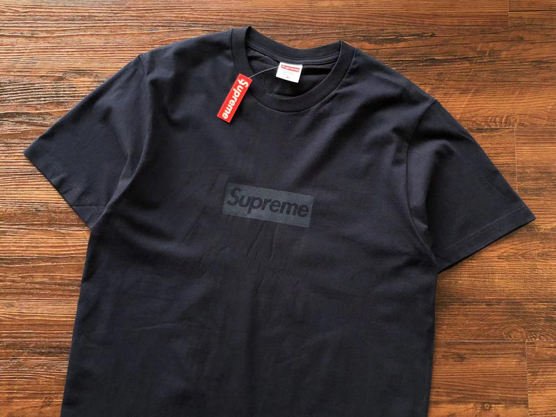 Camiseta Supreme "Tonal Box Logo Black”