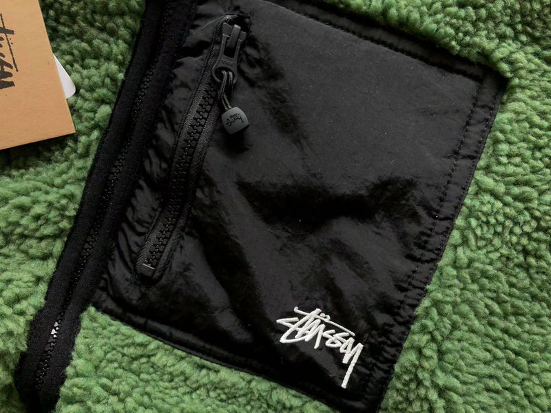 Jaqueta Stussy 8 Ball Sherpa Dupla Face Green