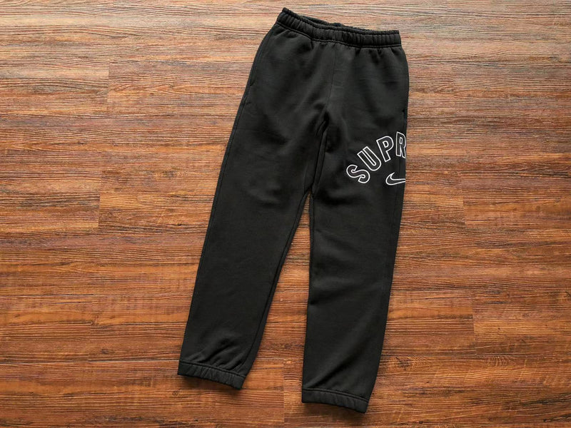 Calça Supreme x Nike Arc Black