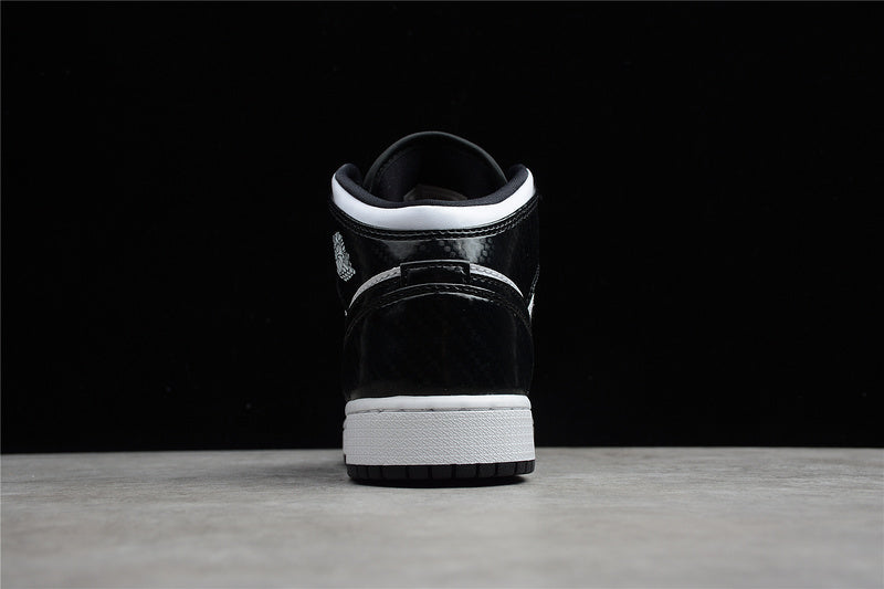 Nike Air Jordan 1 Mid Carbon Fiber