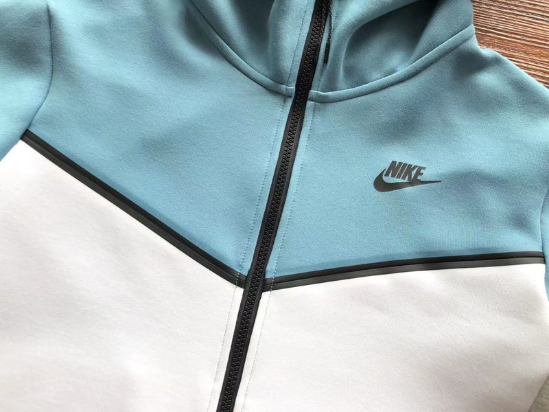 Jaqueta Tech Fleece "Baby Blue"