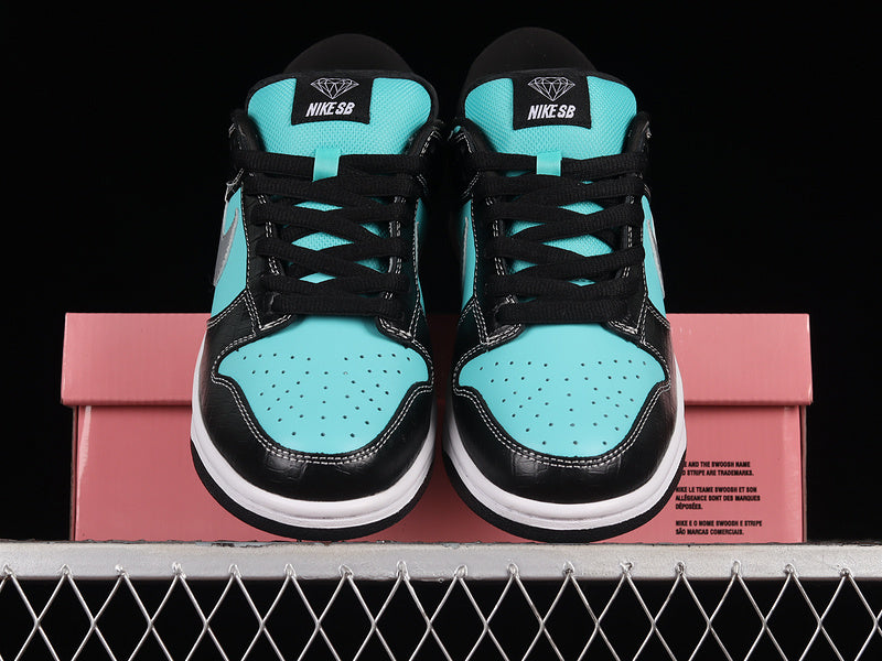 Nike SB Dunk Low Pro x Diamond Supply Co. Tiffany