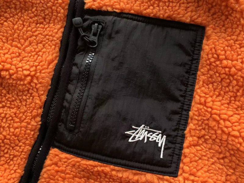 Jaqueta Stussy 8 Ball Sherpa Dupla Face Orange