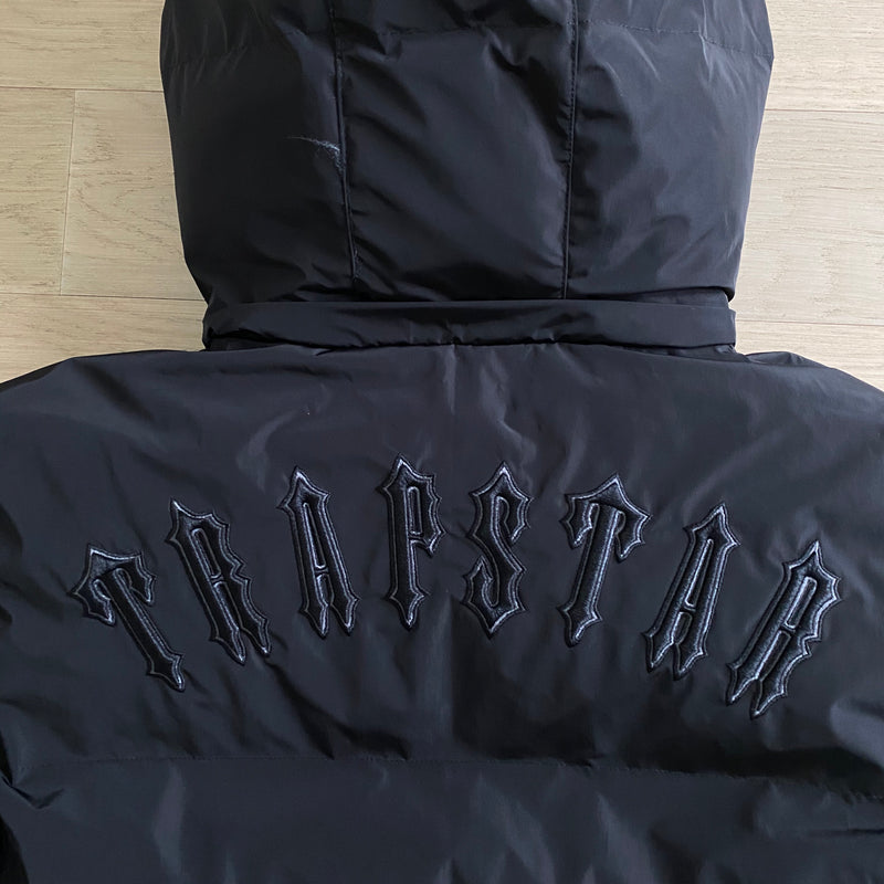 Jaqueta Trapstar “Dark Metal Buckle Irongate Jacket Detachable”