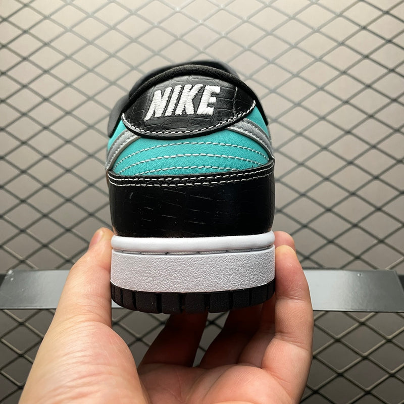 Nike SB Dunk Low Pro x Diamond Supply Co. Tiffany