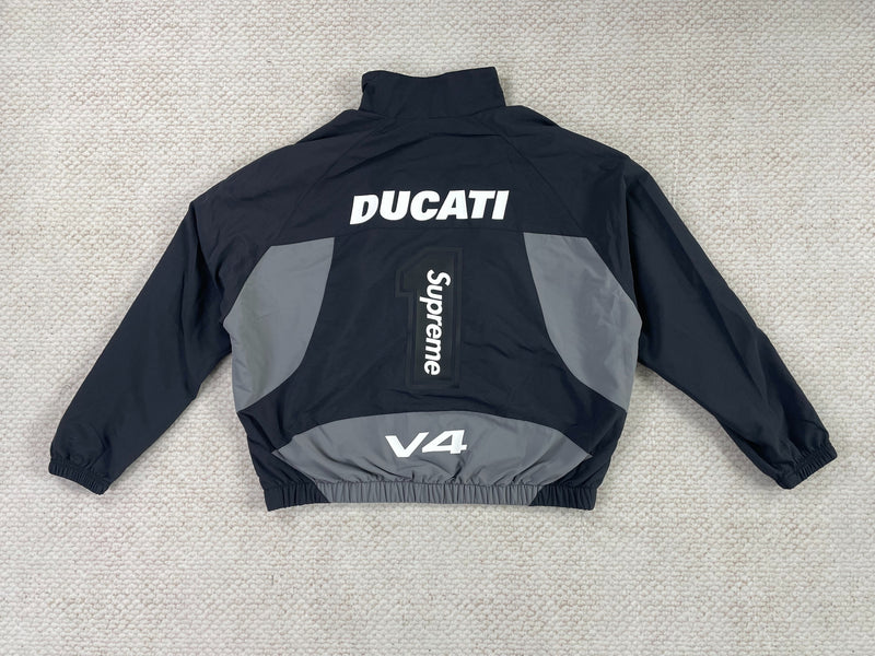 Conjunto Supreme x Ducati Black