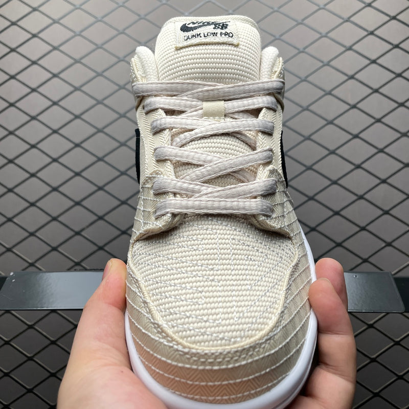 Nike SB Dunk Low Albino & Preto "Jiu-Jitsu"