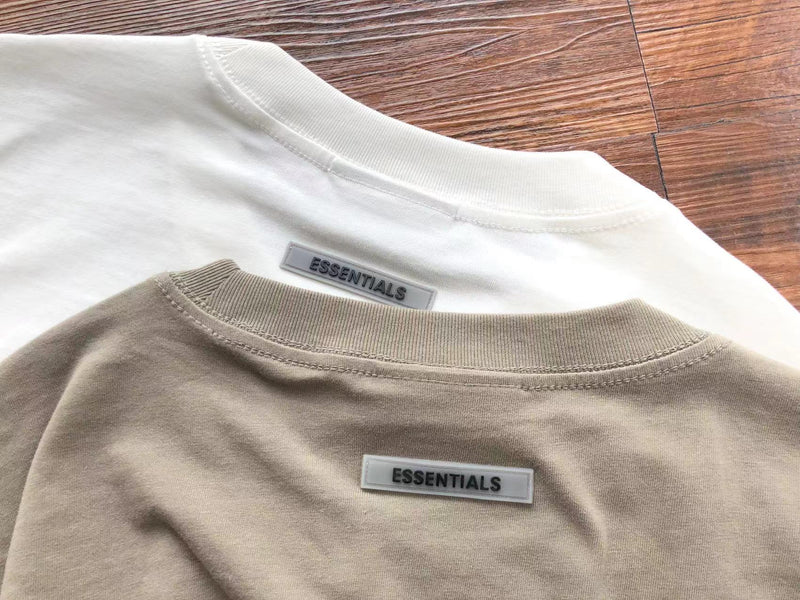 Camiseta Fear of God Essentials "Boxy White"