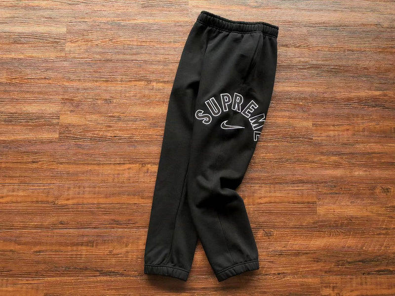 Calça Supreme x Nike Arc Black