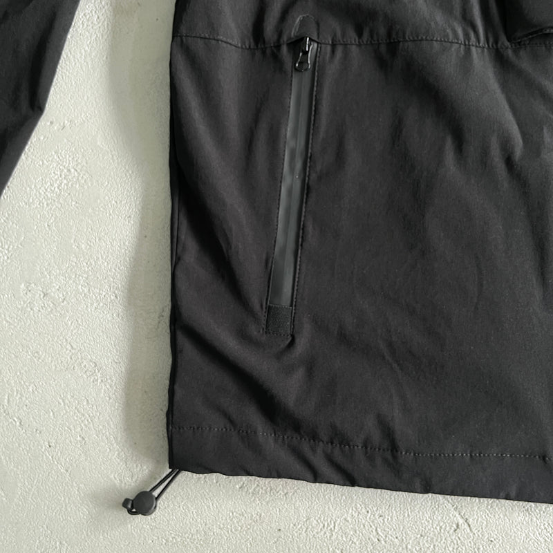 Jaqueta Trapstar “Decoded Windbreaker“