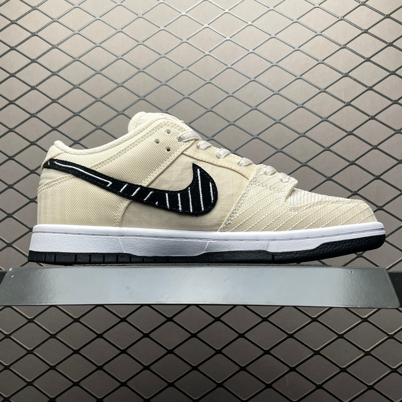 Nike SB Dunk Low Albino & Preto "Jiu-Jitsu"