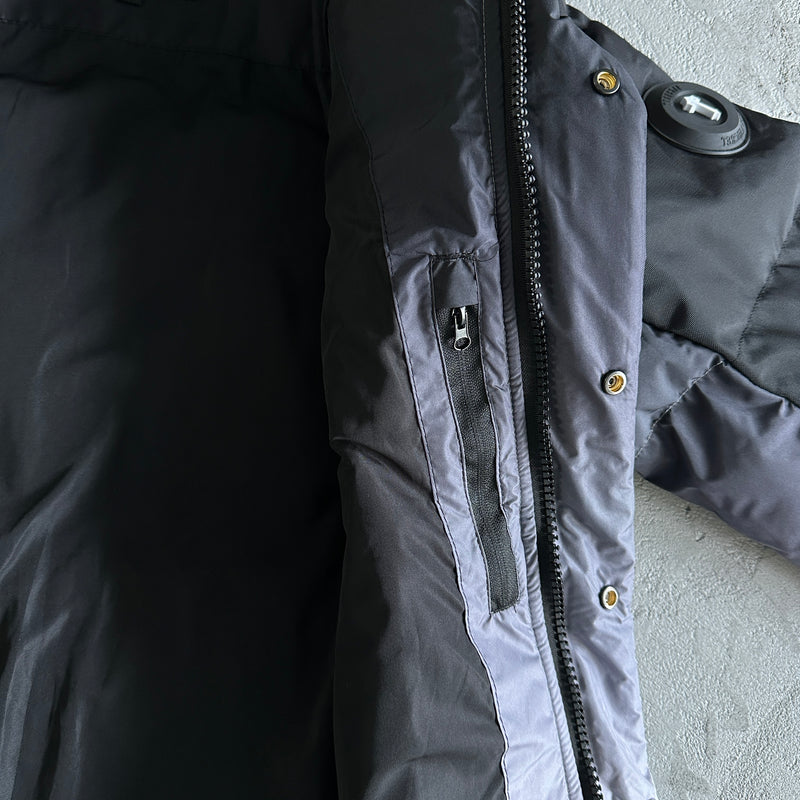 Jaqueta Trapstar "Decoded Arch Puffer-Black Gradient"