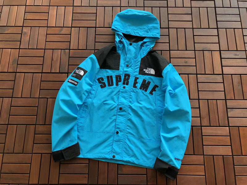 Jaqueta Supreme x The North Face Arc Gore-tex Logo Mountain Parka Sky Blue