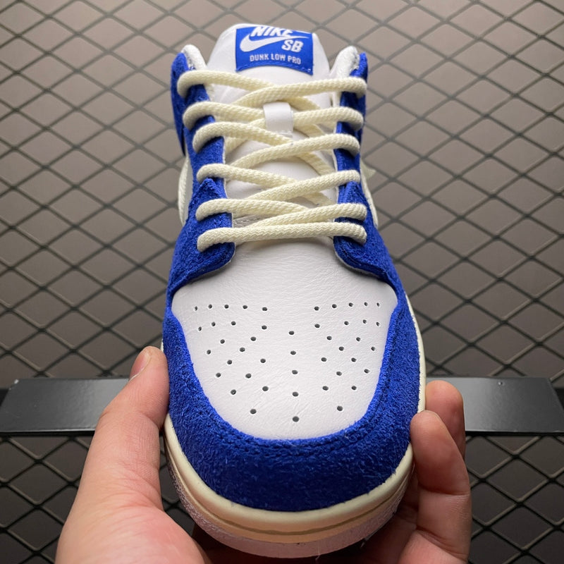 Nike SB Dunk Low x Fly Streetwear