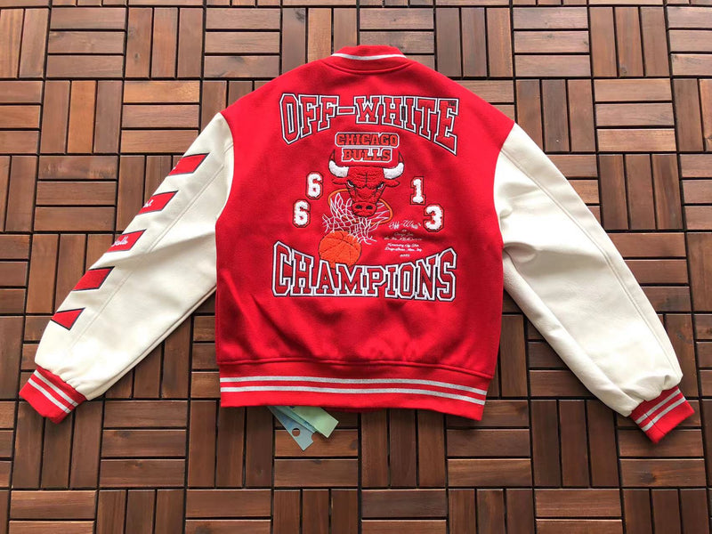 Jaqueta Off-White Varsity Chicago Bulls Red