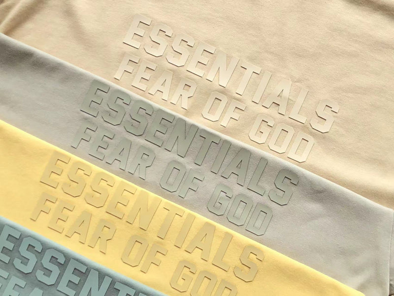 Camiseta Fear of God Essentials “Stretch Limo Beige”