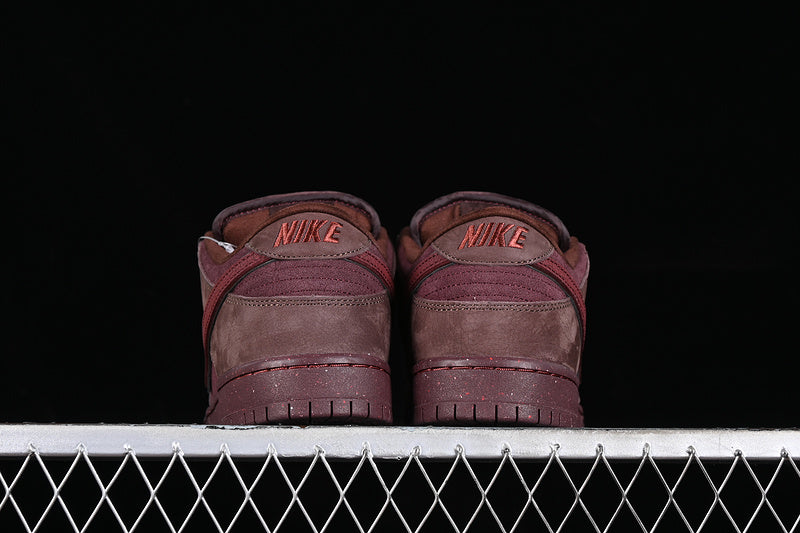 Nike SB Dunk Low City of Love Burgundy Crush