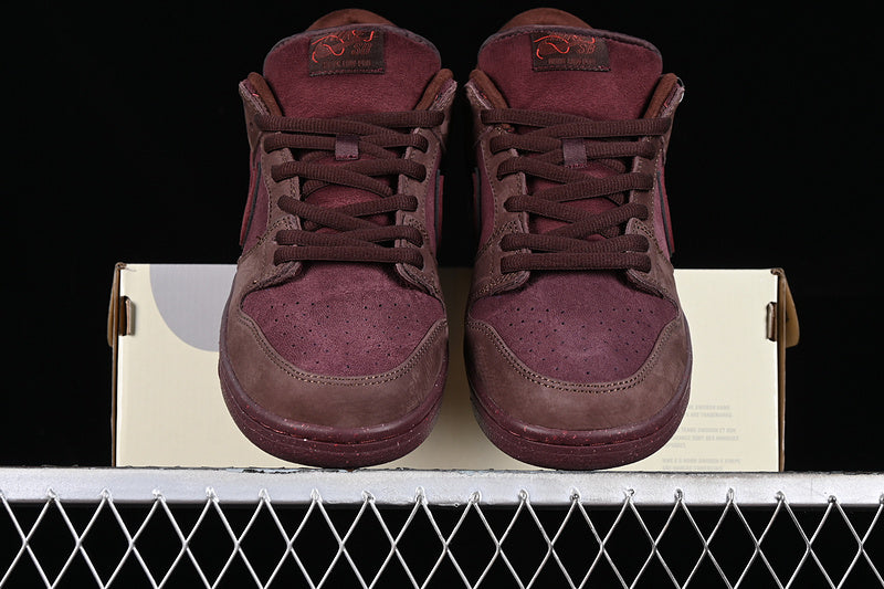 Nike SB Dunk Low City of Love Burgundy Crush