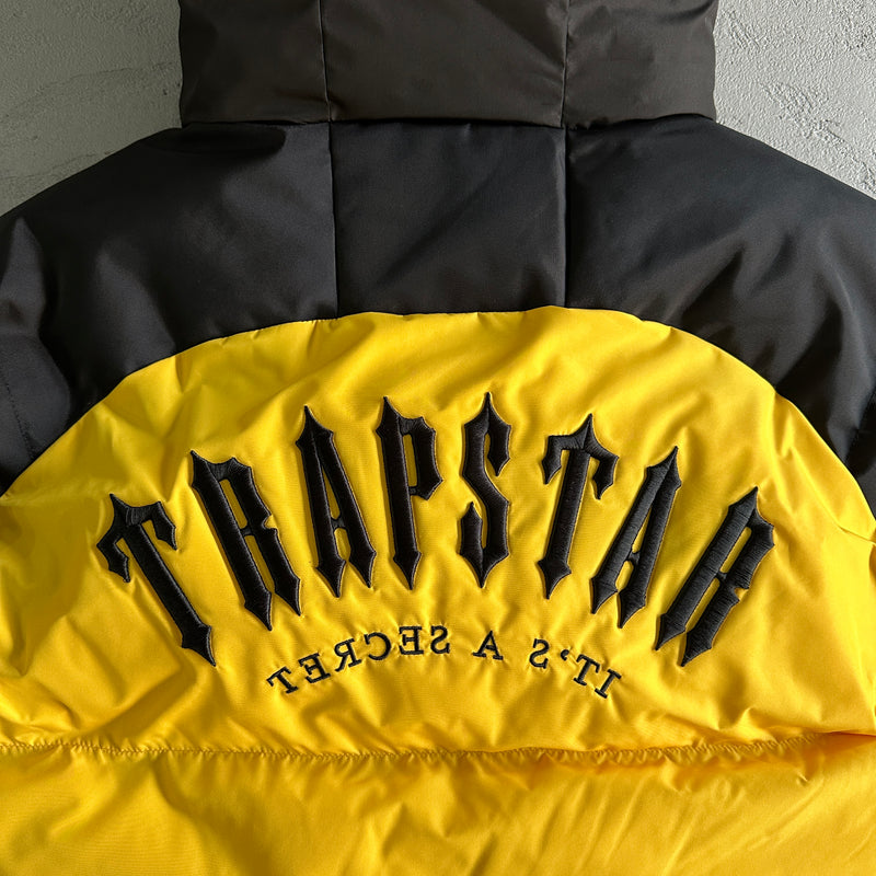 Jaqueta Trapstar "Decoded Arch Puffer Jacket Black Yellow"