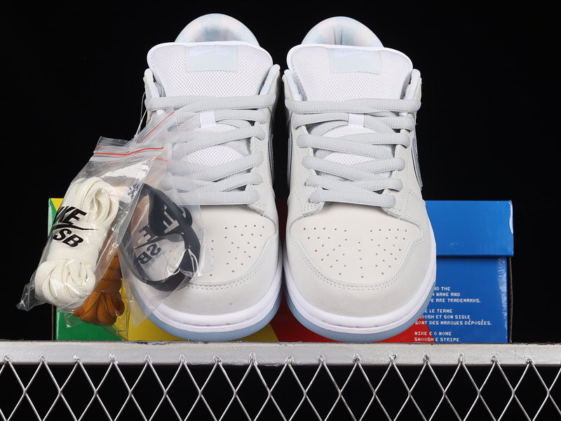 Nike SB Dunk Low White Lobster