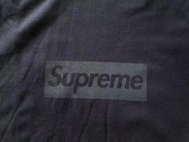 Camiseta Supreme "Tonal Box Logo Black”