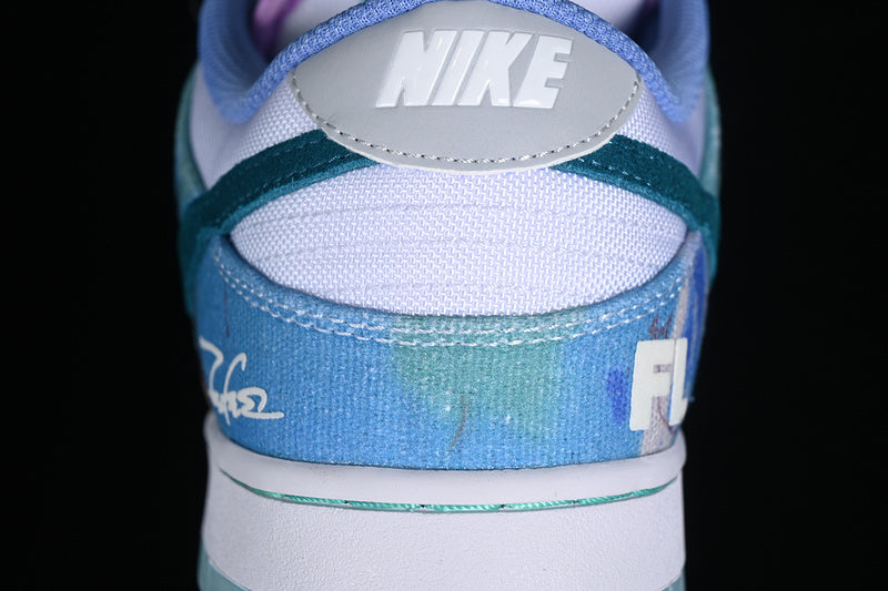 Nike SB Dunk Low x Futura Laboratories