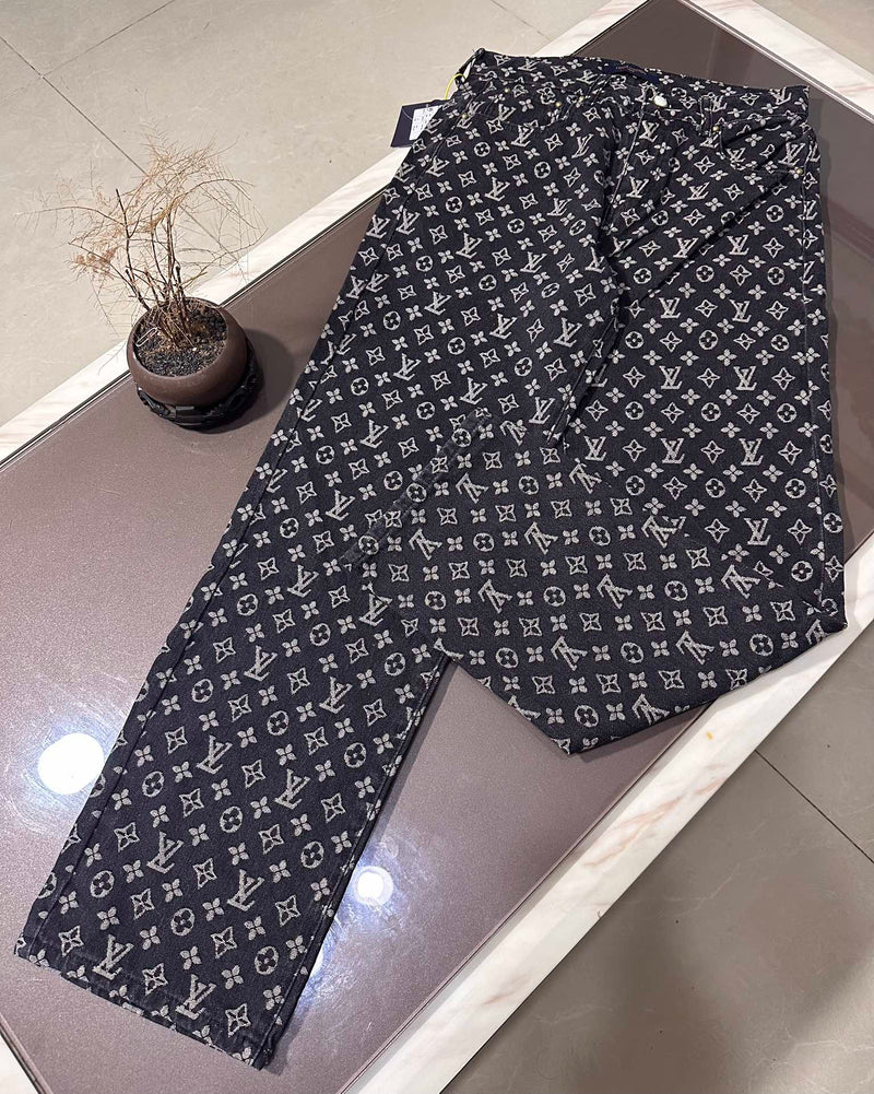 Calça Jeans Louis Vuitton Distressed Baggy Monogram