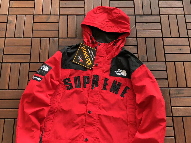 Jaqueta Supreme x The North Face Arc Gore-tex Logo Mountain Parka Red