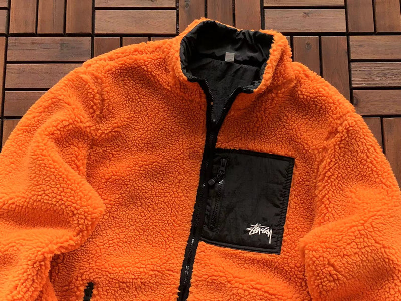 Jaqueta Stussy 8 Ball Sherpa Dupla Face Orange