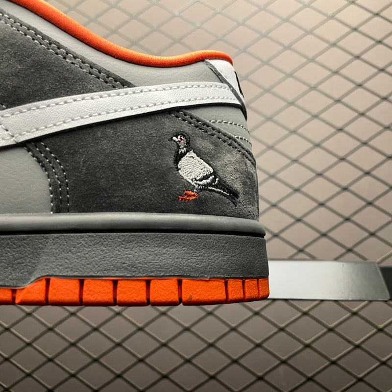 Nike SB Dunk Low Staple NYC Pigeon