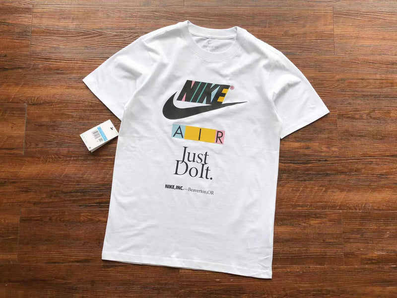 Camiseta Nike Sportswear Max90 White